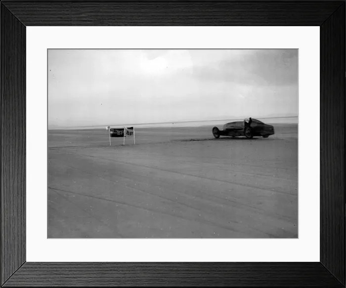 Framed Print : Captain Malcolm Campbells Racing Car Bluebird - January 1927 at Pendine Sands