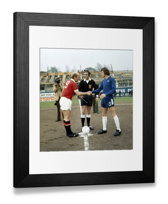 Framed Print : English League Division One match at Stamford Bridge Chelsea 1 v Manchester United Framed Print : English League Division One match at Stamford Bridge Chelsea 1 v Manchester United