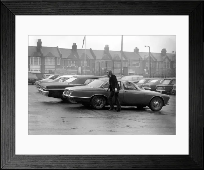Framed Print : West Ham vs. Liverpool. January 1973 73-00189-014 Framed Print : West Ham vs. Liverpool. January 1973 73-00189-014