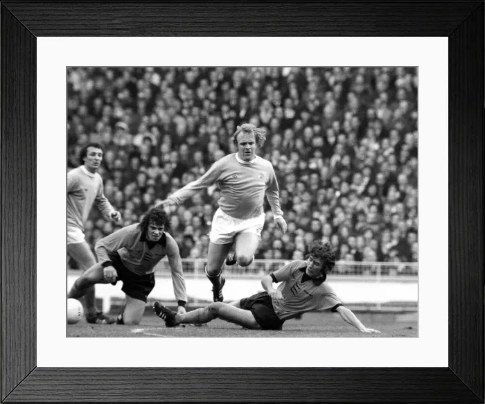Framed Print : 1974 League Cup Final at Wembley Stadium. Wolverhampton Wanderers 2 v Framed Print : 1974 League Cup Final at Wembley Stadium. Wolverhampton Wanderers 2 v