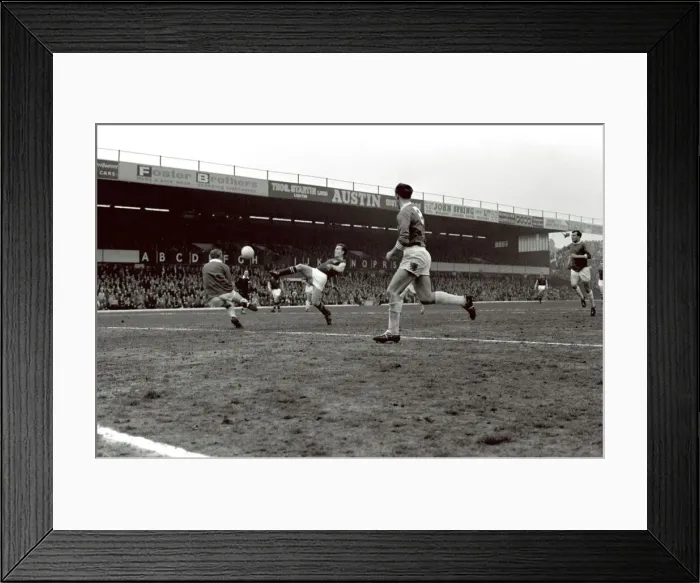 Framed Print : 1963 League Cup Final Second Leg at Villa Park. Aston Villa 0 v Birmingham City 0 Framed Print : 1963 League Cup Final Second Leg at Villa Park. Aston Villa 0 v Birmingham City 0