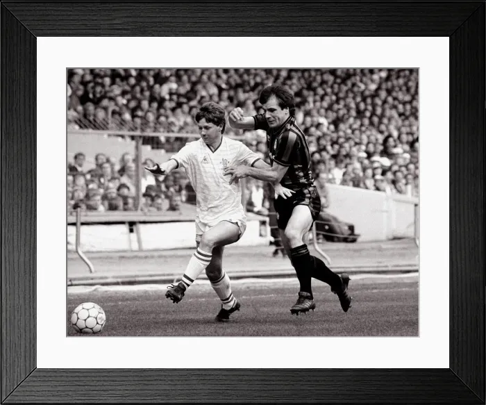 Framed Print : Full Members Cup Final Chelsea versus Manchester City 23rd March 1986 Framed Print : Full Members Cup Final Chelsea versus Manchester City 23rd March 1986