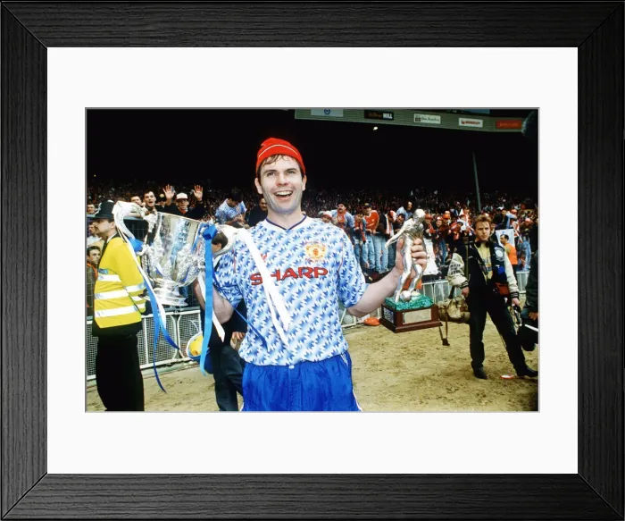 Framed Print : 1992 Rumbelows Cup Final at Wemblety Stadium. Manchester United 1 v Nottingham Framed Print : 1992 Rumbelows Cup Final at Wemblety Stadium. Manchester United 1 v Nottingham