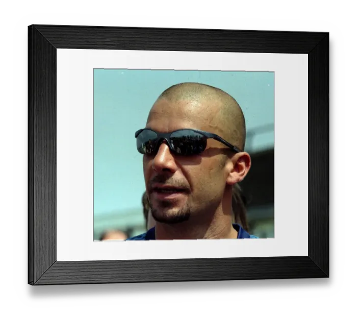 Framed Print : Chelseas new signing Gianluca Vialli joins his new colleagues for his first