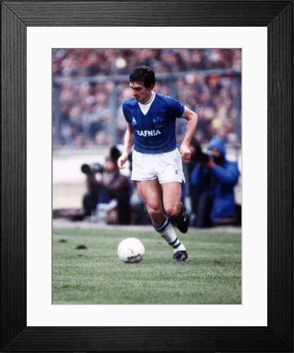 Framed Print : 1984 Milk Cup Final Replay at Old Trafford. Liverpool 1 v Everton 0 Framed Print : 1984 Milk Cup Final Replay at Old Trafford. Liverpool 1 v Everton 0