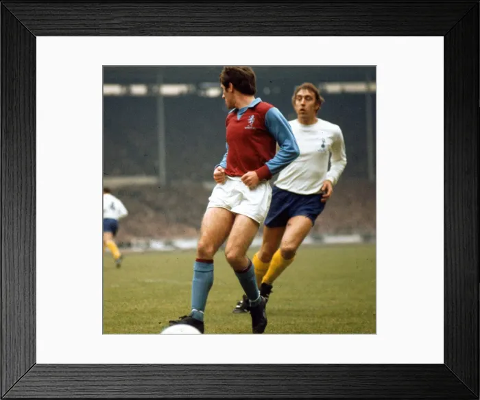 Framed Print : 1971 League Cup Final at Wembley Stadium Tottenham Hotspur 2 v Aston Villa 0 Framed Print : 1971 League Cup Final at Wembley Stadium Tottenham Hotspur 2 v Aston Villa 0