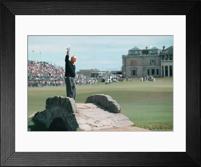 Framed Print : Arnold Palmer at the British Open Golf Championship 1995 stands on the bridge on the 18th Framed Print : Arnold Palmer at the British Open Golf Championship 1995 stands on the bridge on the 18th