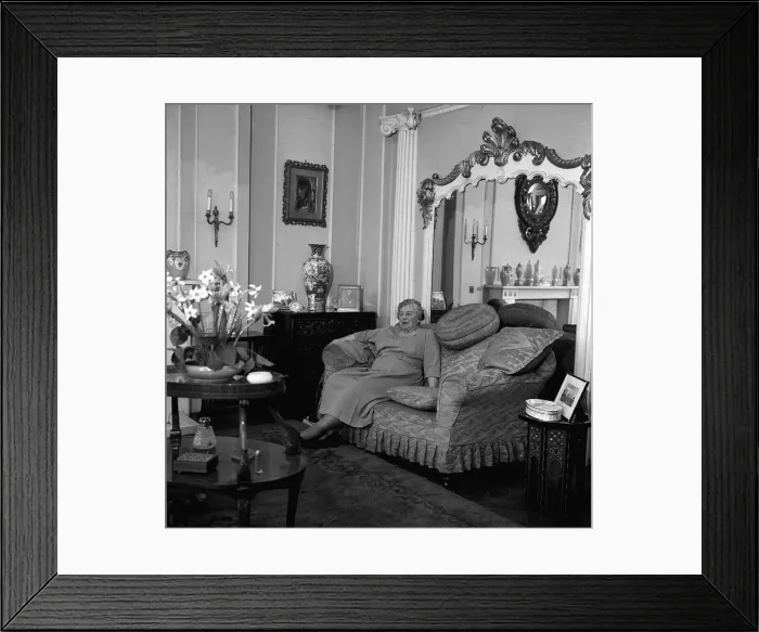 Framed Print : Mrs Mirabel Topham pictures taken at her house in Hannover Terrace, Regents Park Framed Print : Mrs Mirabel Topham pictures taken at her house in Hannover Terrace, Regents Park