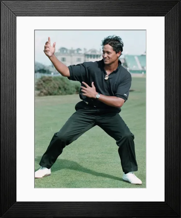 Framed Print : Michael Campbell from New Zealand doing a Haka at the old course St Andrews
