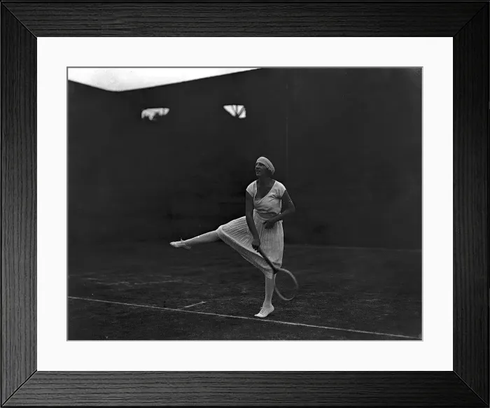 Framed Print : Mlle Suzanne Lenglen at the All England tennis Championships at Wimbledon Framed Print : Mlle Suzanne Lenglen at the All England tennis Championships at Wimbledon
