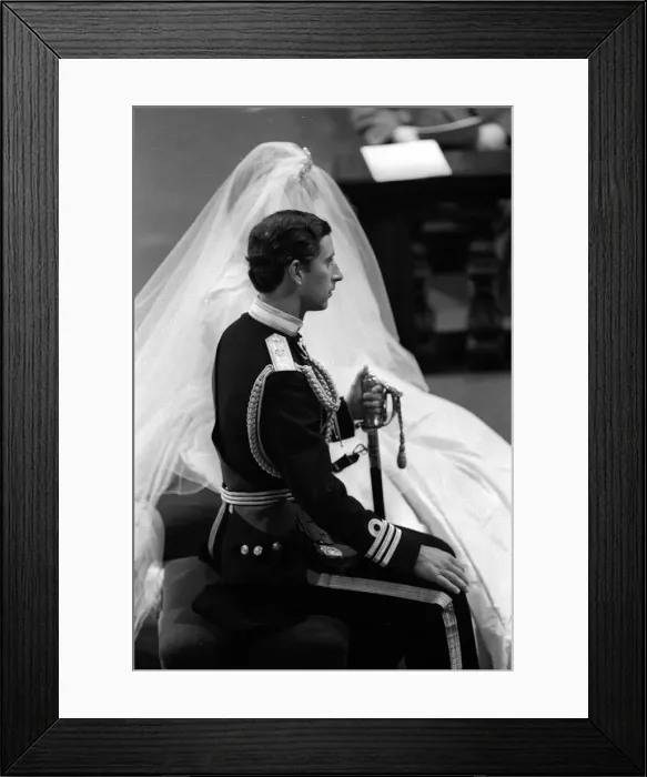 Framed Print : Prince Charles and Lady Diana sit at the altar in St Pauls Cathedral during their royal
