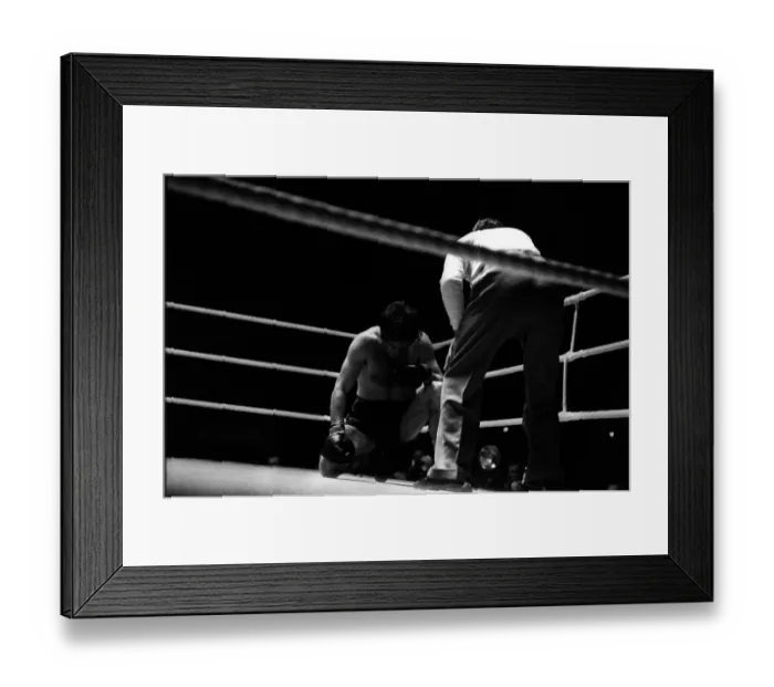 Framed Print : Freddie Mills is knocked down June 1949 during his fight with Bruce Woodcock Framed Print : Freddie Mills is knocked down June 1949 during his fight with Bruce Woodcock