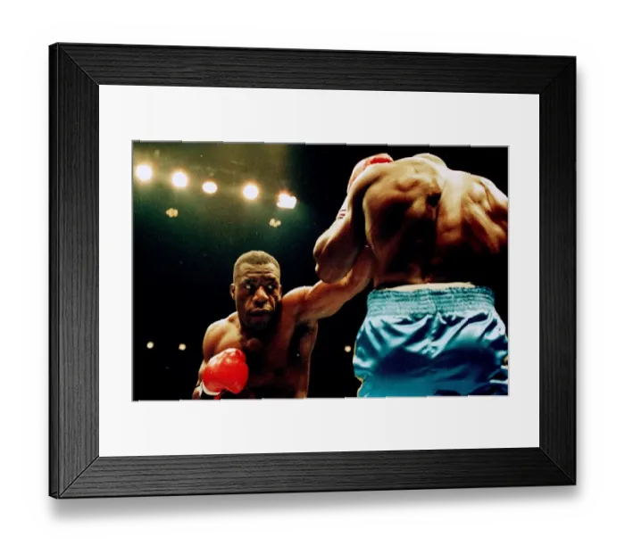 Framed Print : Gary Mason Boxer during his fight with James Pritchard at The Royal Albert Hall Framed Print : Gary Mason Boxer during his fight with James Pritchard at The Royal Albert Hall