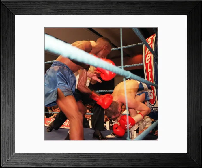 Framed Print : Paul Weir fights Alfonso Zvenyika - Weir on the ropes 1998