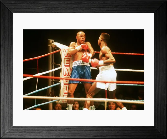 Framed Print : LLoyd Honeyghan Boxing. In the corner of ring boxing Mark Breland 3rd March 1990 Framed Print : LLoyd Honeyghan Boxing. In the corner of ring boxing Mark Breland 3rd March 1990