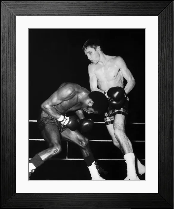 Framed Print : Walter McGowan London 1971 Framed Print : Walter McGowan London 1971