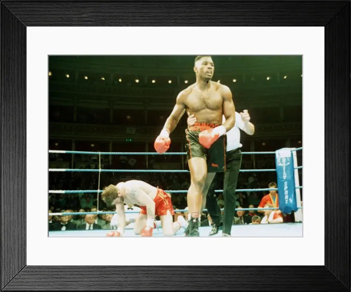 Framed Print : Lennox Lewis in action against Glenn McCrory September 1991 Framed Print : Lennox Lewis in action against Glenn McCrory September 1991