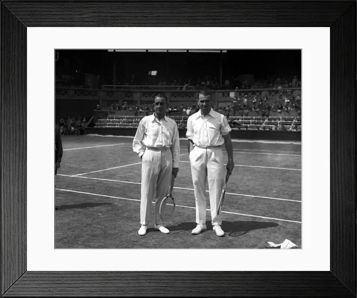Framed Print : G Patterson and R Lycett before their match on the centre court at Wimbledon Framed Print : G Patterson and R Lycett before their match on the centre court at Wimbledon