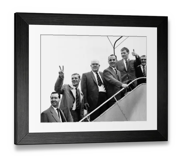Framed Print : The Scottish Boxing team board an airplane at Prestwick