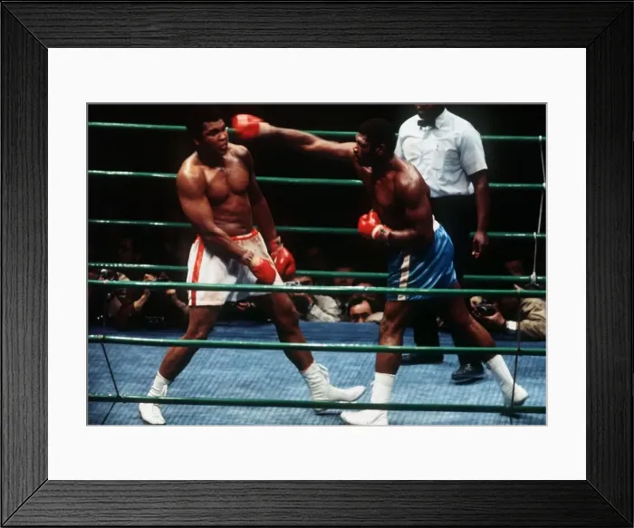 Framed Print : Action during the heavyweight fight between Muhammad Ali