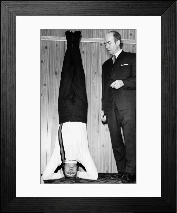 Framed Print : Boxing Boxer Jim Watt standing on his head Framed Print : Boxing Boxer Jim Watt standing on his head