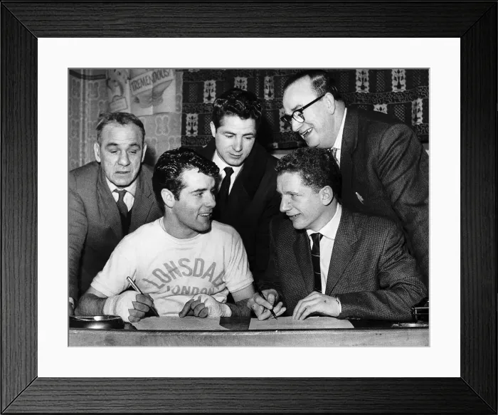 Framed Print : Walter McGowan and Jackie Brown sign for a fight Framed Print : Walter McGowan and Jackie Brown sign for a fight