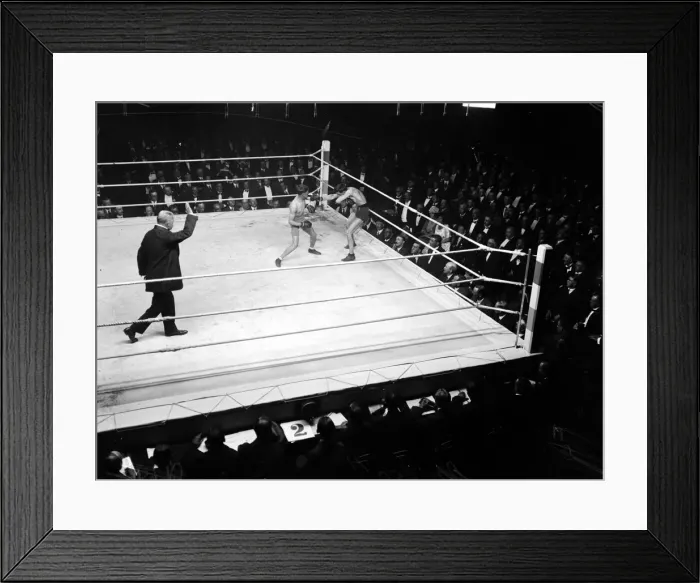 Framed Print : Jimmy Wilde fought the American Memphis Pal Moore at Olympia London on the 17th July Framed Print : Jimmy Wilde fought the American Memphis Pal Moore at Olympia London on the 17th July