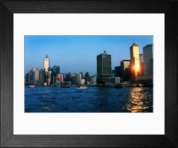 Framed Print : Setting Sun on Hong Kong Island near the Harbour Framed Print : Setting Sun on Hong Kong Island near the Harbour