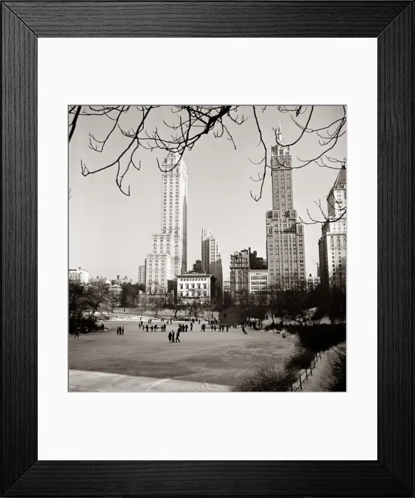 Framed Print : A general view showing the ice rink in New Yorks Central Park