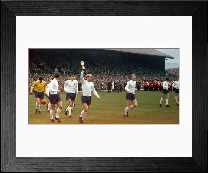 Framed Print : International match in Belfast Northern Ireland 0 v England 2 Bobby Charlton
