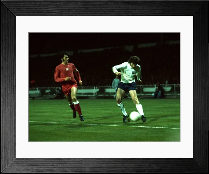 Framed Print : World Cup Qualifier at Wembley Stadium England 1 v Poland 1 England Framed Print : World Cup Qualifier at Wembley Stadium England 1 v Poland 1 England