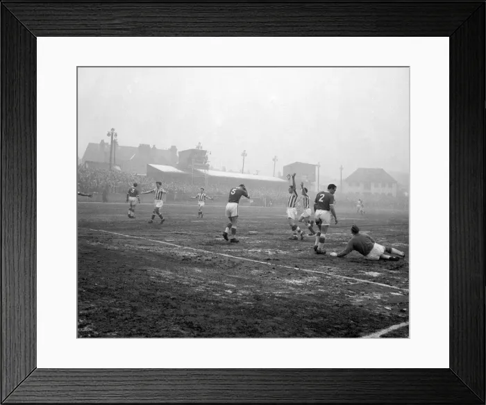 Framed Print : FA Cup Fourth Round match at St Georges Lane. Worcester City 2 v Liverpool 1 Framed Print : FA Cup Fourth Round match at St Georges Lane. Worcester City 2 v Liverpool 1