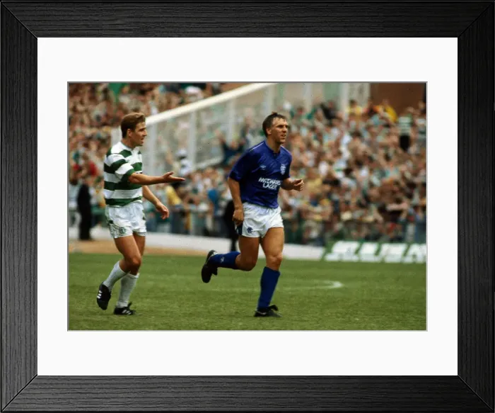 Framed Print : Celtic versus Rangers Mark McGhee extends hand to Graham Roberts August 1987 Framed Print : Celtic versus Rangers Mark McGhee extends hand to Graham Roberts August 1987