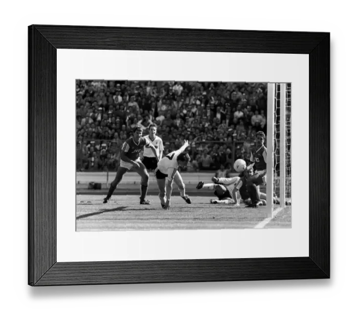 Framed Print : 1988 Littlewoods League Cup Final at Wembley Stadium. Luton Town 3 v Arsenal 2 Framed Print : 1988 Littlewoods League Cup Final at Wembley Stadium. Luton Town 3 v Arsenal 2