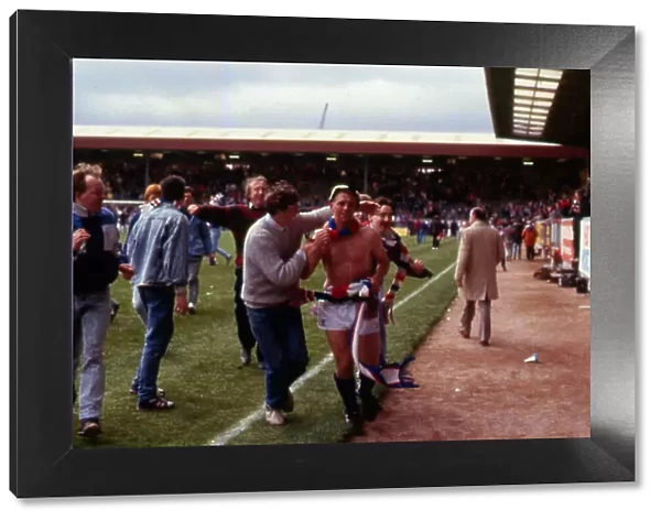 Graham Roberts celebrates league win May 1987