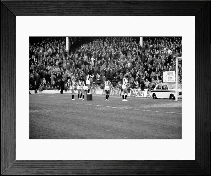 Framed Print : West Bromwich Albion vs. Liverpool. December 1972 72-11493-001 Framed Print : West Bromwich Albion vs. Liverpool. December 1972 72-11493-001