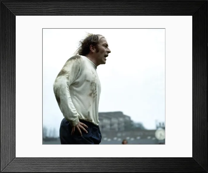 Framed Print : English League Division One match at Highbury Arsenal v Tottenham Hotspur