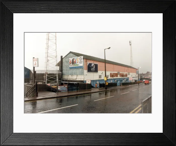 Framed Print : Exterior view of Blackpool Football Club. 8th October 1989 Framed Print : Exterior view of Blackpool Football Club. 8th October 1989
