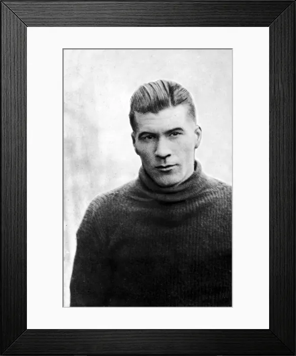 Framed Print : Liverpool footballer Elisha Scott, who played as goalkeeper. Circa 1922 Framed Print : Liverpool footballer Elisha Scott, who played as goalkeeper. Circa 1922