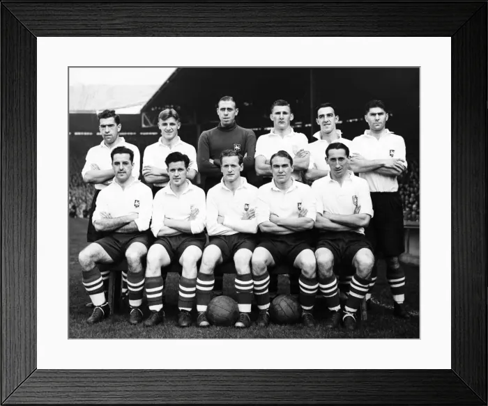 Framed Print : Preston North End Football Team 29th September 1951 Back Row: L / R Cunningham Framed Print : Preston North End Football Team 29th September 1951 Back Row: L / R Cunningham