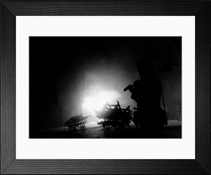 Framed Print : Fireman in Blitz on London
