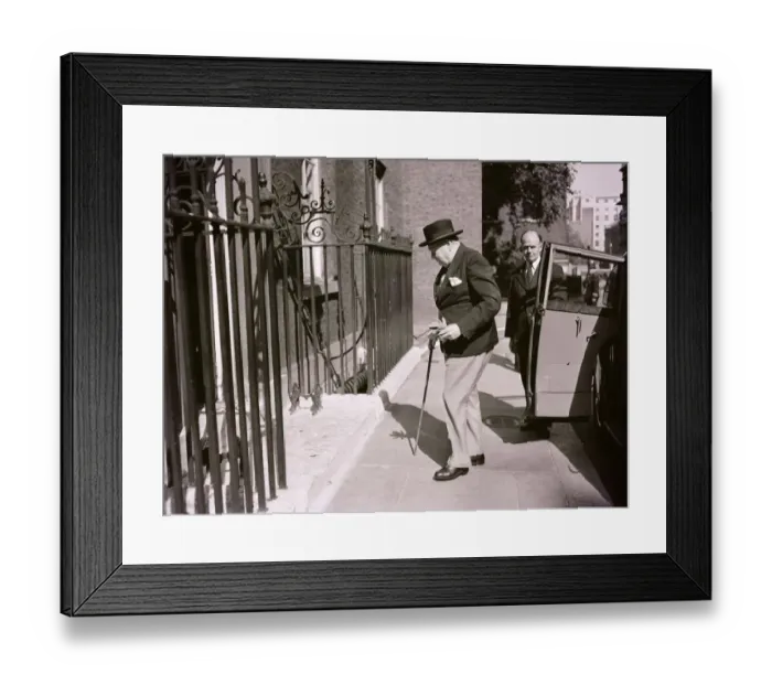 Framed Print : Winston Churchill seen here arriving at 10 Downing Street in the summer of July 1952
