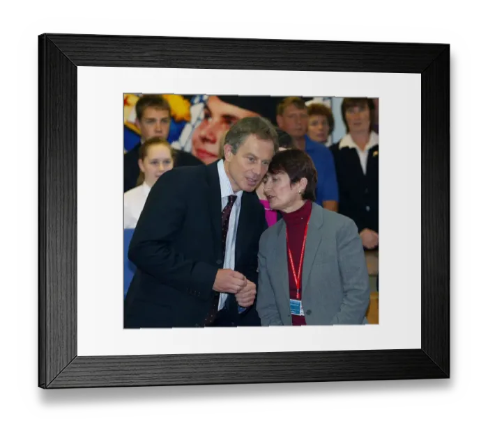 Framed Print : Tony Blair opens Blackpool Cllegiate School with Jessa Jowell and Estelle Morris. 1990s Framed Print : Tony Blair opens Blackpool Cllegiate School with Jessa Jowell and Estelle Morris. 1990s