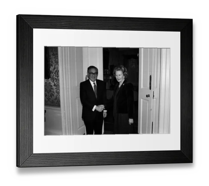 Framed Print : Margaret Thatcher British Prime Minister - Dec 1986 and Henry Kissinger Framed Print : Margaret Thatcher British Prime Minister - Dec 1986 and Henry Kissinger