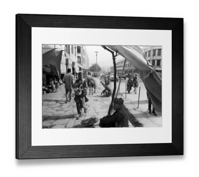 : Hippies in Afghanistan Aug 1971 - General Shots in the shopping : Hippies in Afghanistan Aug 1971 - General Shots in the shopping