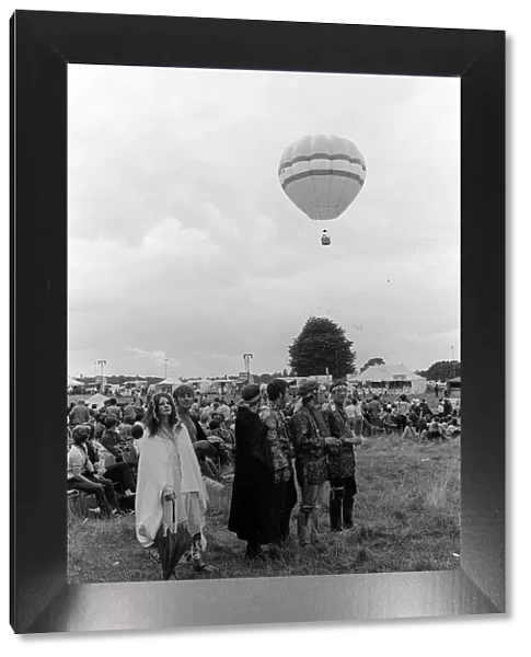 Love in a Woburn Abbey August 1967 Hippies watch flowers dropping from the hot-air
