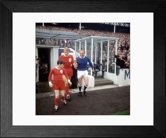 Framed Print : FA Charity Shield match at Goodison Park. Everton 0 v Liverpool 1