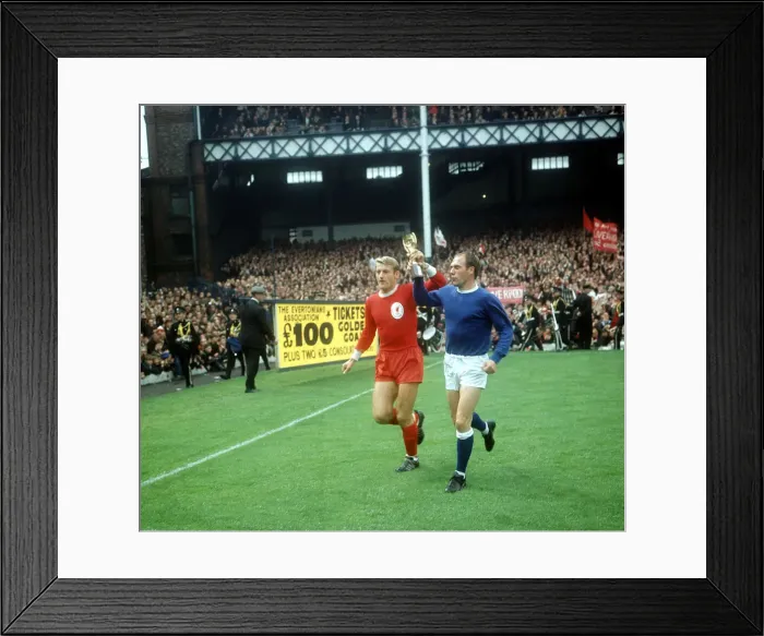 Framed Print : FA Charity Shield match at Goodison Park. Everton 0 v Liverpool 1 Framed Print : FA Charity Shield match at Goodison Park. Everton 0 v Liverpool 1