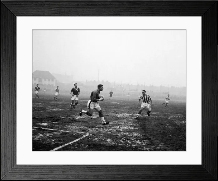 Framed Print : FA Cup Fourth Round match at St Georges Lane. Worcester City 2 v Liverpool 1 Framed Print : FA Cup Fourth Round match at St Georges Lane. Worcester City 2 v Liverpool 1