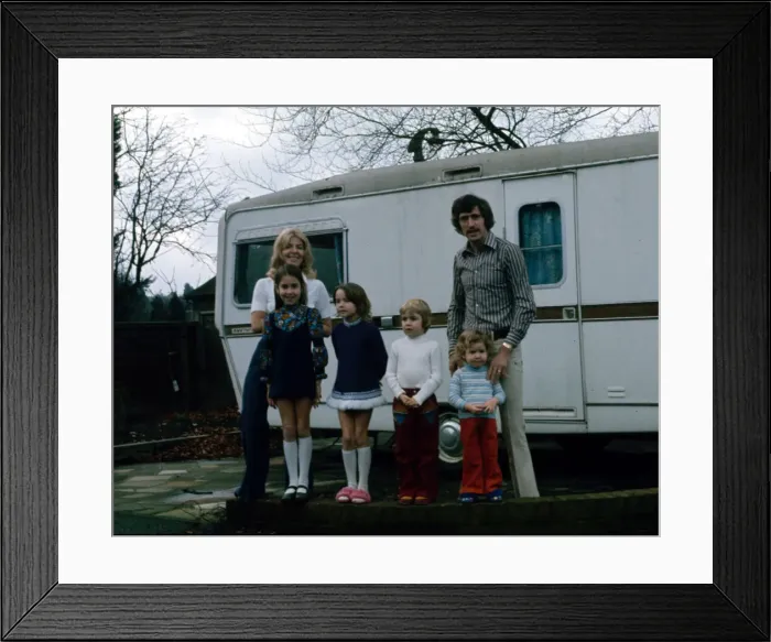 Framed Print : Peter Bonetti of Chelsea and family at home. 8th December 1974 Framed Print : Peter Bonetti of Chelsea and family at home. 8th December 1974